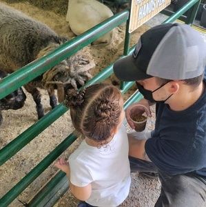 Meet your Posher, Cameron